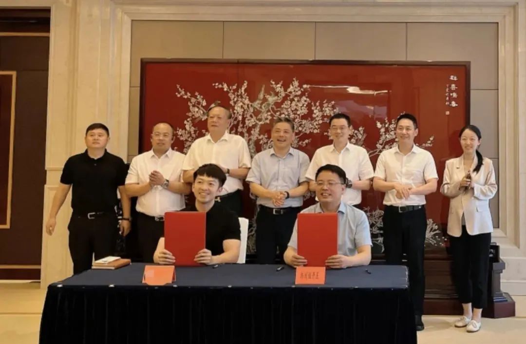 總投資50億元！由集團(tuán)精準(zhǔn)推介的駿馳通高端柔性新材料項(xiàng)目在江蘇揚(yáng)州開(kāi)工建設(shè)！